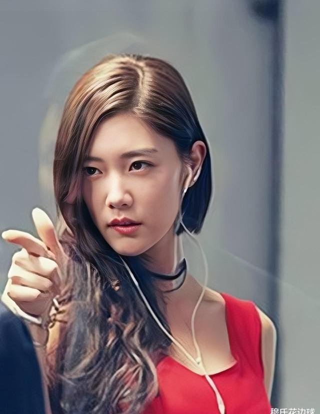 222间房主播跳舞 烟雾缭绕